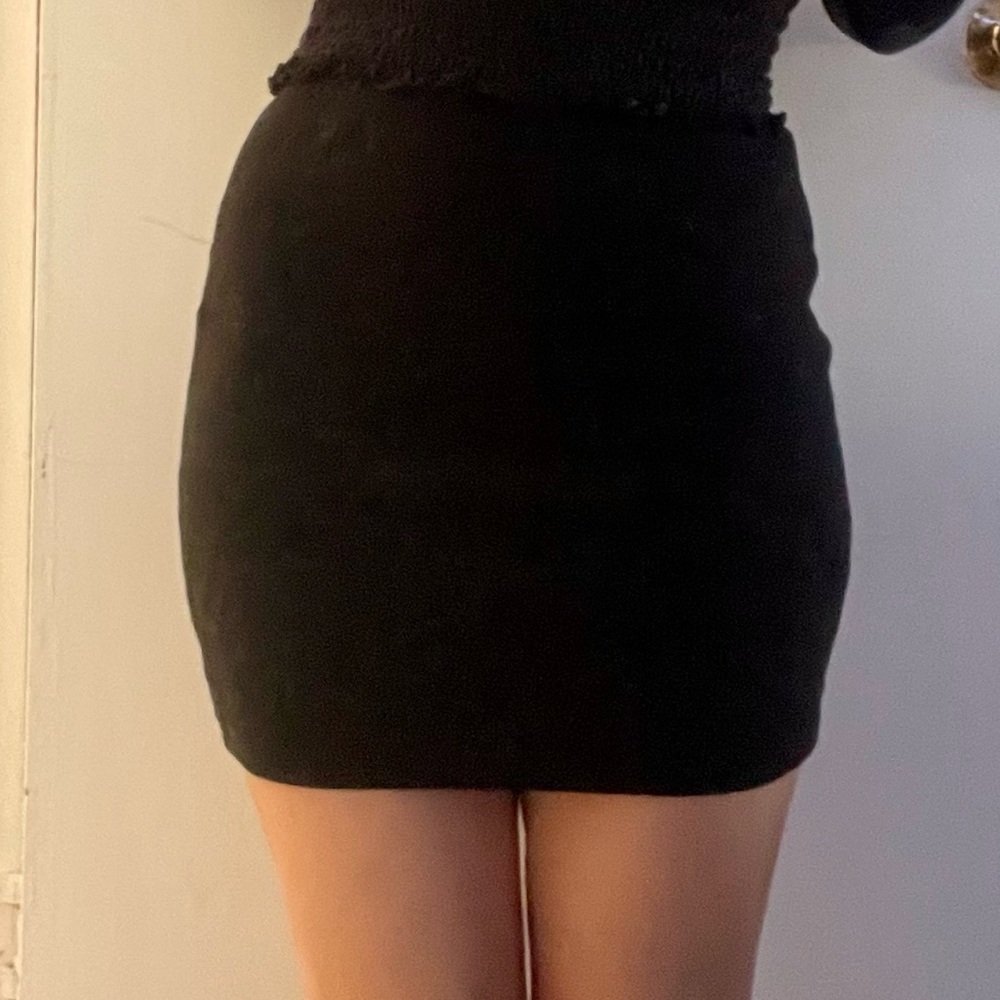 SHEIN Black mini skirt
